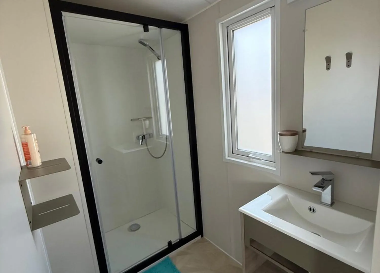 Ensemble Mobil Home Et Chalet Guilvinec